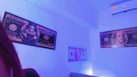Snapshot of elsalombardi chatting on 01-30-25, 12:06 Elsa online show from 01-30-25, 12:06