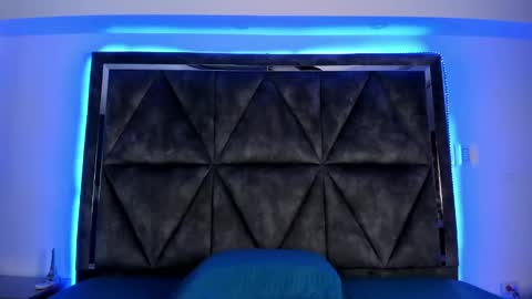 Snapshot of elsalombardi chatting on 02-20-25, 03:19 Elsa online show from 02-20-25, 03:19