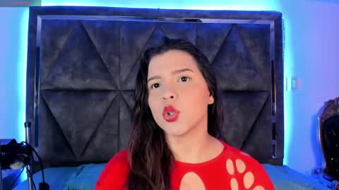 Snapshot of elsalombardi chatting on 02-21-25, 12:17 Elsa online show from 02-21-25, 12:17