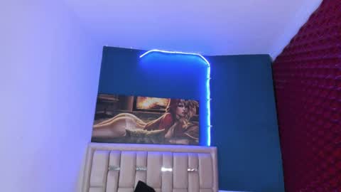 Snapshot of elsalombardi chatting on 03-07-25, 10:35 Elsa online show from 03-07-25, 10:35