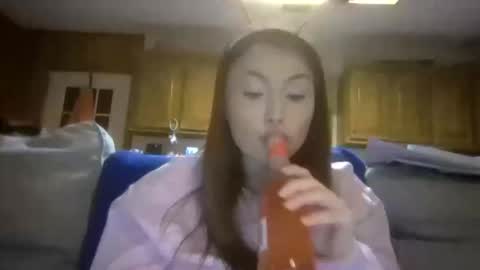 Snapshot of elsierain469 chatting on 02-15-26, 02:19 Elsie Rain online show from 02-15-26, 02:19