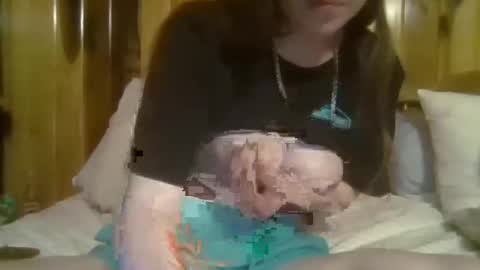 Snapshot of elsierain469 chatting on 03-22-26, 01:53 Elsie Rain online show from 03-22-26, 01:53