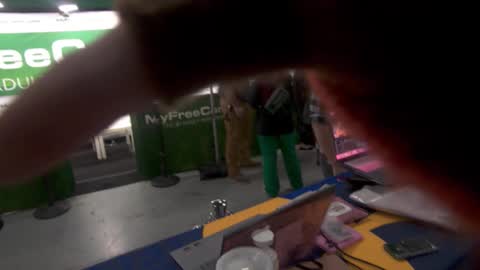 Snapshot of elslove chatting on 10-24-25, 09:44 ELS online show from 10-24-25, 09:44