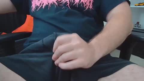 Snapshot of eltanke2206 chatting on 10-29-25, 07:26 alexgarg online show from 10-29-25, 07:26