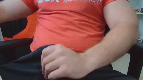 Snapshot of eltanke2206 chatting on 11-07-25, 07:47 alexgarg online show from 11-07-25, 07:47