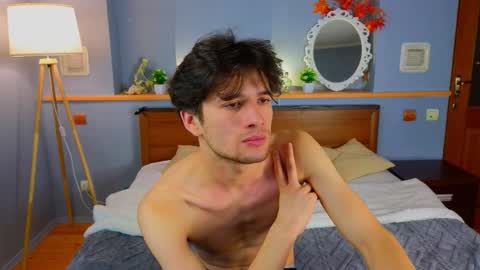 Snapshot of elvano_et chatting on 11-07-25, 07:19 Elvano online show from 11-07-25, 07:19