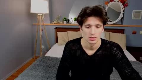 Snapshot of elvano_et chatting on 11-14-25, 01:54 Elvano online show from 11-14-25, 01:54