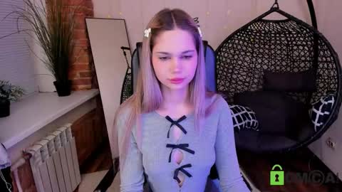 Snapshot of elvi7z chatting on 02-11-26, 03:06 elvi7z online show from 02-11-26, 03:06