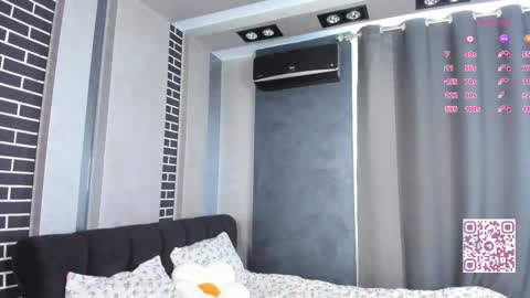 Alex online show from 09-20-25, 03:40