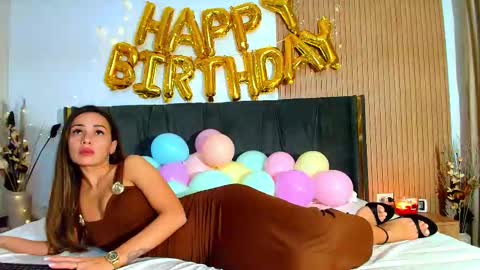 Snapshot of elys_dream chatting on 11-17-25, 08:03 elys_dream online show from 11-17-25, 08:03