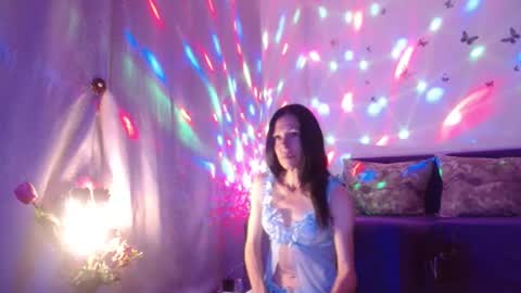 Elisa online show from 06-27-26, 06:35