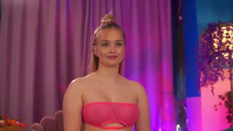 Elyssa online show from 11-26-25, 08:54