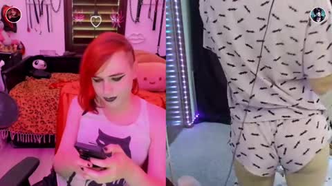 Snapshot of elyzababy chatting on 09-10-25, 10:10 ElyzaBaby online show from 09-10-25, 10:10