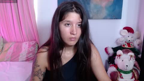Snapshot of em_aa1 chatting on 12-31-24, 01:30 A N D R E A online show from 12-31-24, 01:30