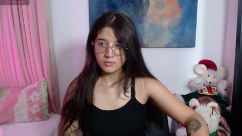 Snapshot of em_aa1 chatting on 01-01-25, 02:19 A N D R E A online show from 01-01-25, 02:19