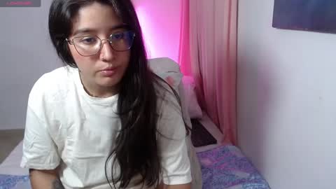 Snapshot of em_aa1 chatting on 01-17-25, 03:45 A N D R E A online show from 01-17-25, 03:45