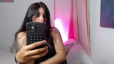 Snapshot of em_aa1 chatting on 02-09-25, 04:14 A N D R E A online show from 02-09-25, 04:14