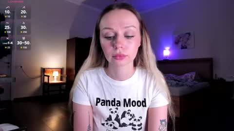 Snapshot of em_emilie chatting on 04-02-26, 06:05 Emilie online show from 04-02-26, 06:05