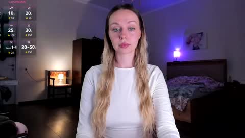 Snapshot of em_emilie chatting on 04-03-26, 05:22 Emilie online show from 04-03-26, 05:22