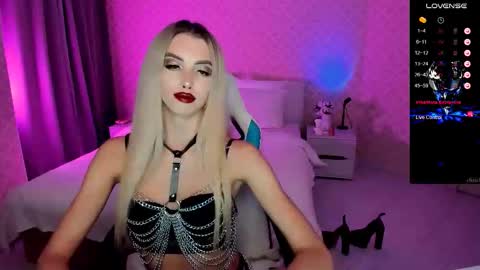 Emilia online show from 09-16-25, 03:35