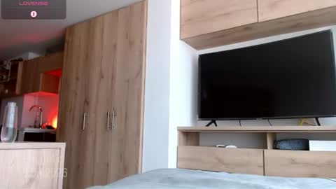 Emilia  online show from 06-19-26, 06:12