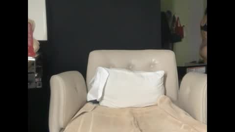 Ema Love online show from 03-18-26, 01:53