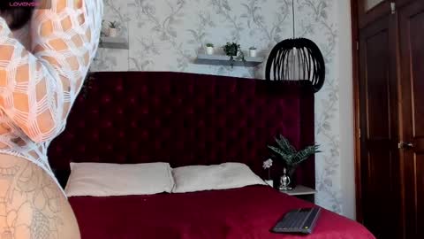 Ema  online show from 09-08-25, 08:41