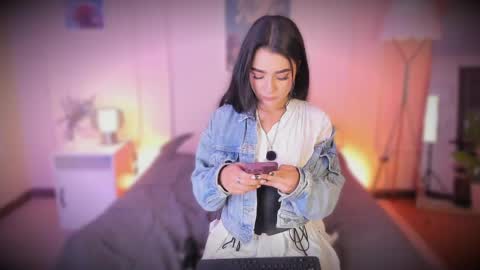 Snapshot of ema_soul chatting on 04-14-26, 07:09 emma soul online show from 04-14-26, 07:09