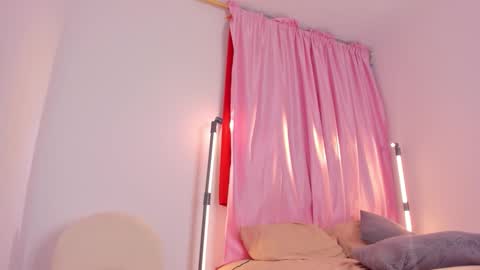 Ema online show from 09-14-25, 04:33