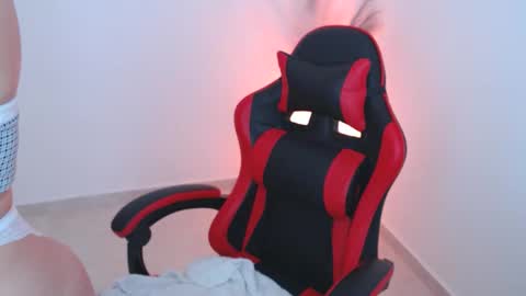 Snapshot of emacop chatting on 10-16-25, 02:18 SAMANTA online show from 10-16-25, 02:18