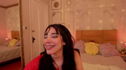 Snapshot of emalittle chatting on 07-23-26, 03:37 Emma online show from 07-23-26, 03:37