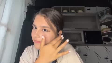 Snapshot of ematorre chatting on 07-21-26, 08:05 Emma online show from 07-21-26, 08:05