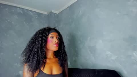 Snapshot of emattaylor chatting on 05-29-26, 11:52 . online show from 05-29-26, 11:52