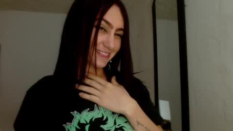 ember57607 online show from 02-02-25, 12:46