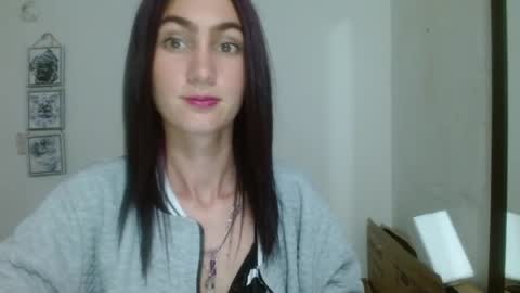 ember57607 online show from 02-03-25, 08:46