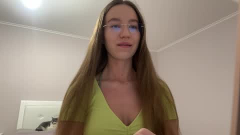 Alina online show from 05-06-26, 06:13