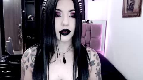 Emerald Black online show from 09-18-25, 06:59