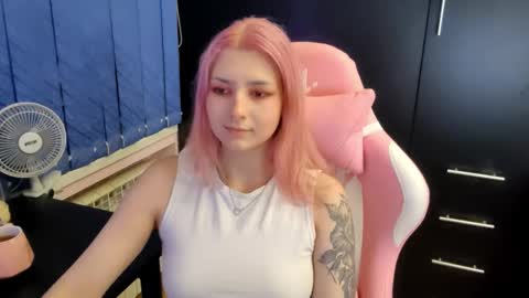 Lina online show from 09-20-25, 05:36