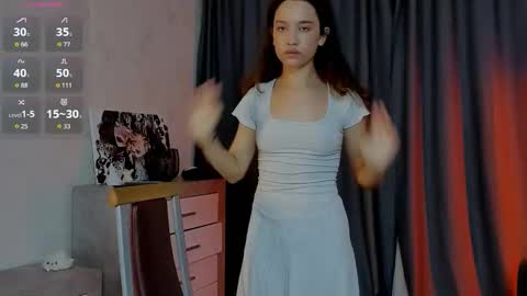 Emelia online show from 09-28-25, 05:18