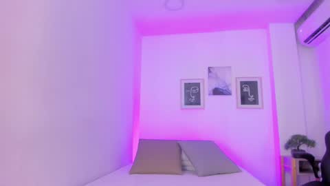 emelie_89 online show from 12-30-24, 01:14