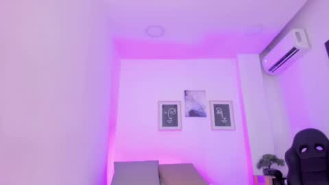 emelie_89 online show from 12-31-24, 02:58