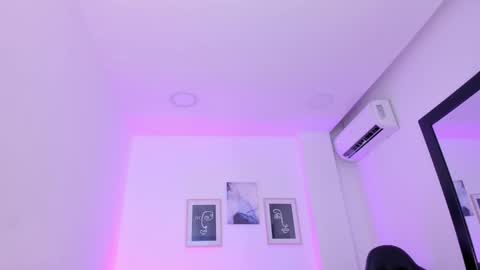 emelie_89 online show from 03-07-25, 12:01