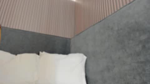 emelie_89 online show from 12-23-25, 10:13