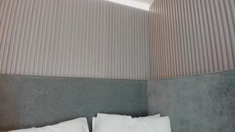 emelie_89 online show from 01-09-26, 11:35