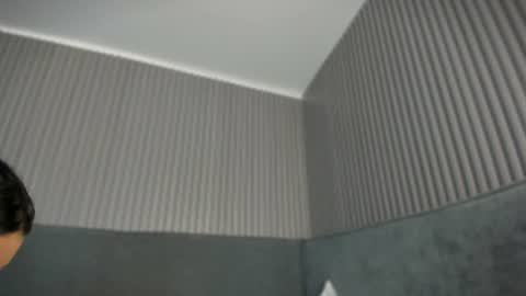 emelie_89 online show from 06-17-26, 11:45