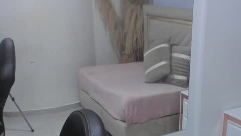 Emily  online show from 12-11-24, 06:47