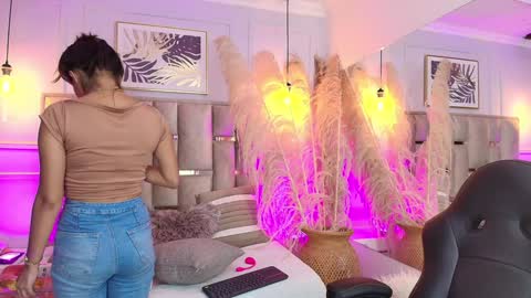 Emily  online show from 01-21-25, 03:59