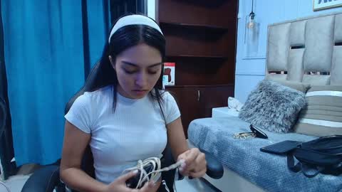 Emily  online show from 01-21-25, 11:34