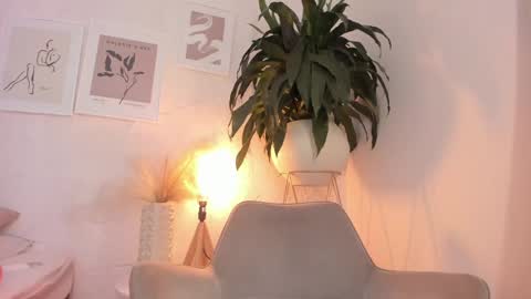 Emely online show from 03-07-25, 03:18