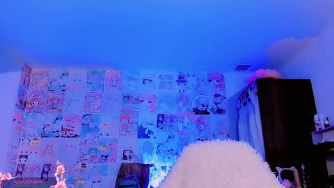 Emely Rous online show from 10-23-25, 12:04